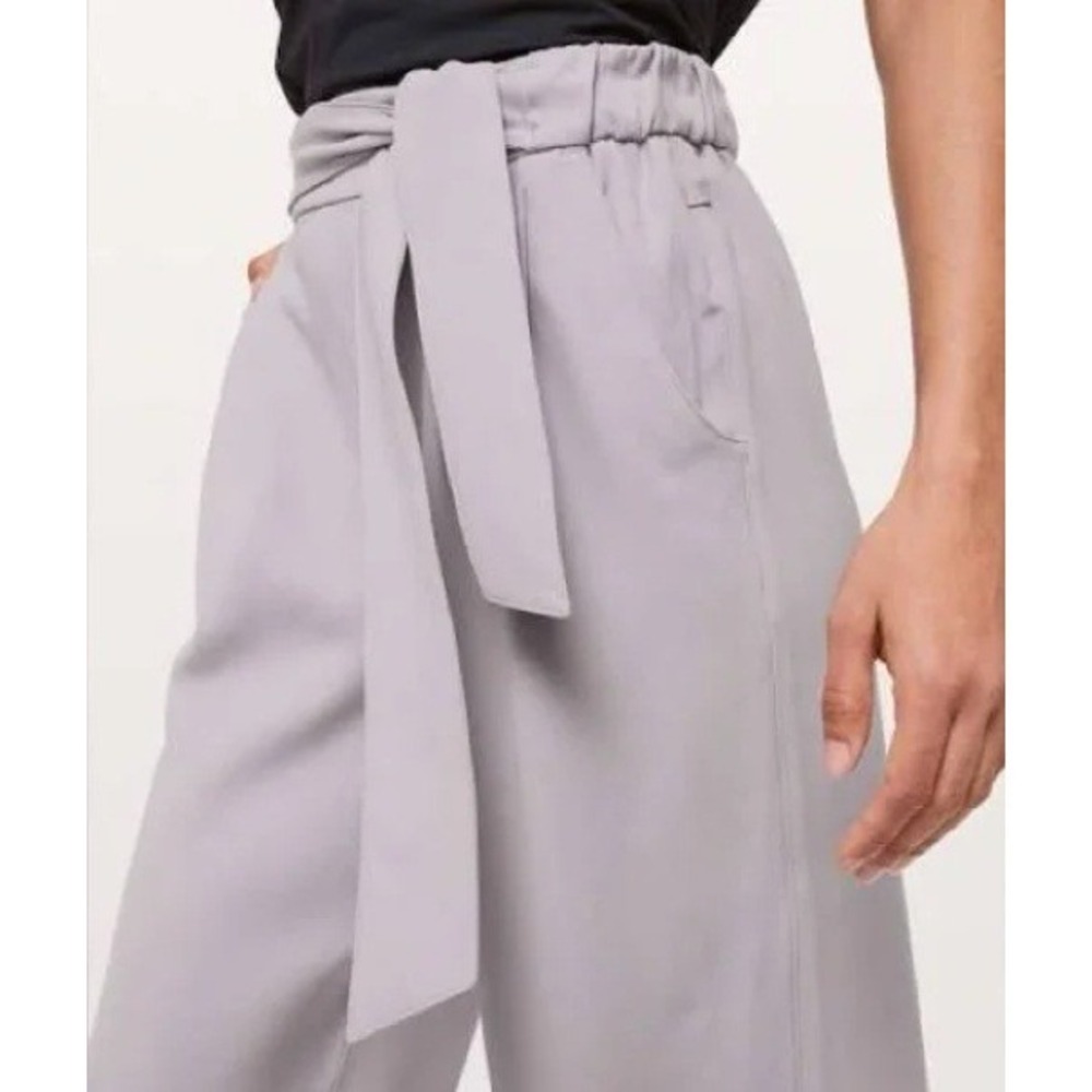 Lululemon Noir Pant Trouser Wide Leg Pant Women Size 4 Gray Pockets Silverscreen - Picture 2 of 12